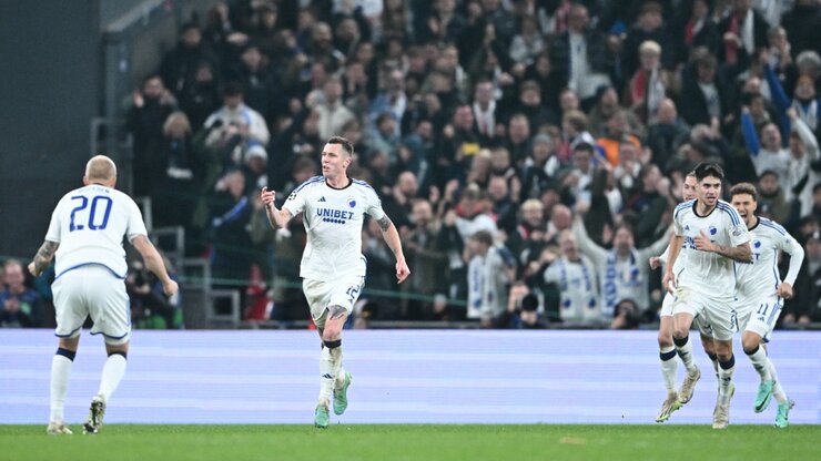 10 man United beaten by Copenhagen