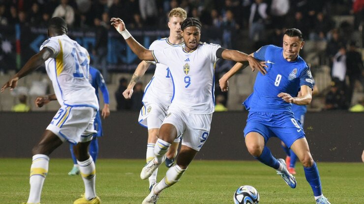 Sweden in shock Arz defeat